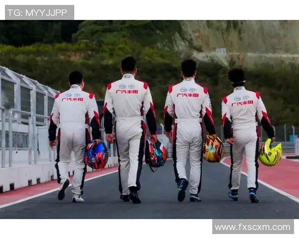 洲际杯精彩回顾：上海足球队默契配合展现团队实力与战术智慧